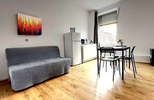 Ransart Apartment | Station 82 B Charleroi-Airport
