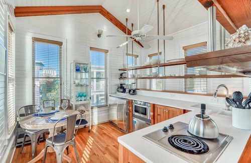 Seaside Cottage | 🍂Stay 3+ Nights, Get 1 Free! 8/15–11/15 | Seaside's Chic Gulf-Front Retreat, Ocean Views!