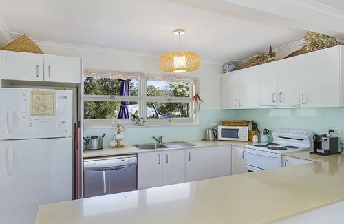 Pearl Beach House | Stay 7, pay 5 these school Holidays-> pet friendly
