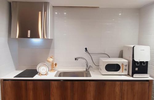 Namdaemun Hotel | Stay Aall Seoul Train Station 2
