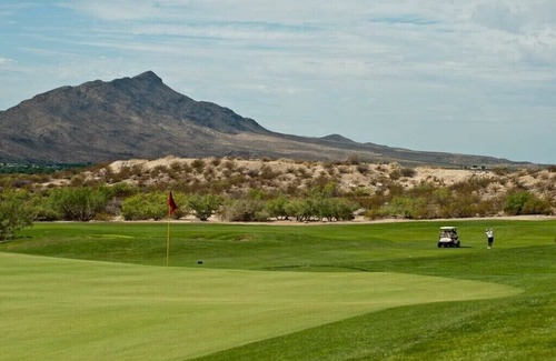 Elephant Butte House | Stay and Play Getaway At Turtleback Mountain Resort