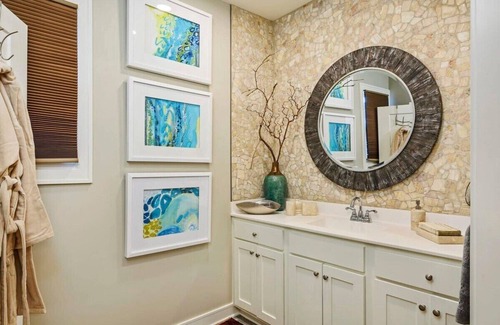 Parkville Apartment | Stay and Relax in the Heart of Parkville|Wifi|Eats