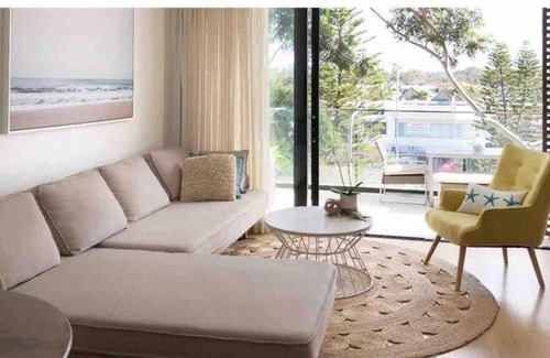 Ramsgate Beach Apartment | Stay and Sea!
