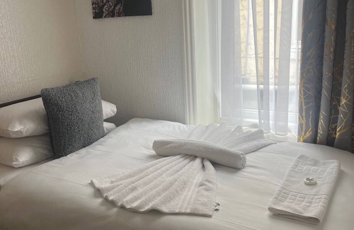 Blackpool Town Center Bed & Breakfast | Stay At 22 Glen Allan Hotel
