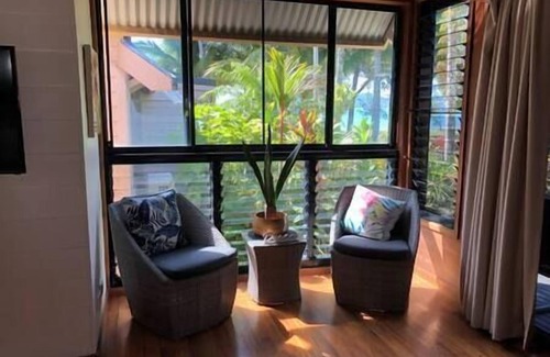 Mission Beach Villa | Stay at 'Banfield 4'