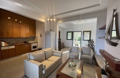 Pefkochori Villa | Stay at Beachfront Villa Lilia in Pefkohori, Halkidiki for a Dreamy Vacation