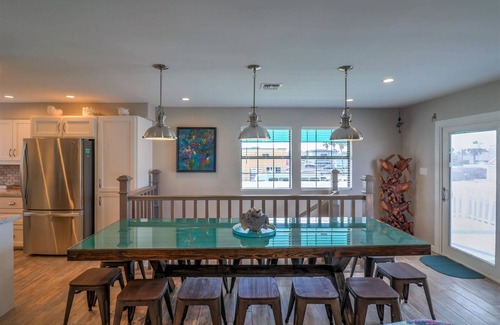 South Padre Island House | Stay at Casa de Tortuga: Remodeled beauty! Save 10% on 7+ nights.