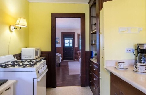 Eastham House | Stay at Collins Cove with Private Dock!