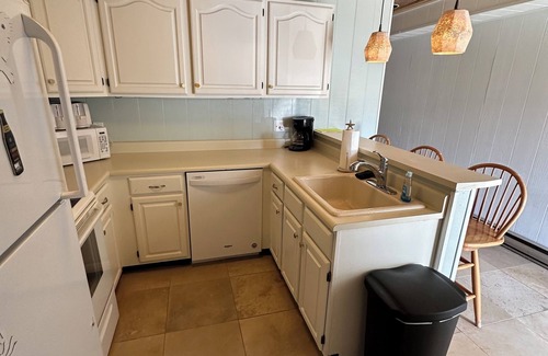 Selbyville Condo | Stay at Heron Cove located in popular Mallard Lakes!