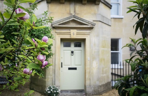 Bath Apartment | Stay at Percy Place and live the Georgian experience!