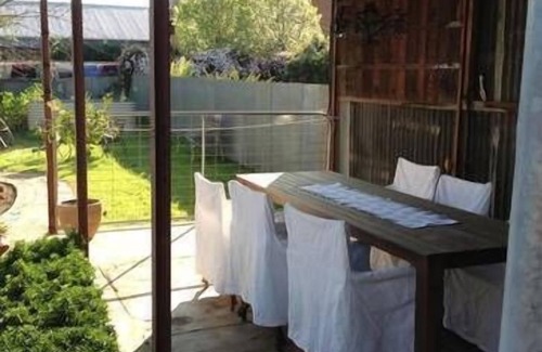 Wagga Wagga Cottage | Stay at Simmons' cabin