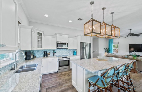 Anna Maria House | Stay at Spring Haven a Anna Maria Family Rental with Pool Near Beach & Pine Ave