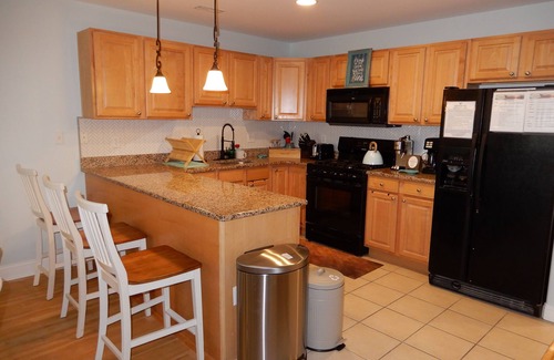 Wildwood Crest Condo | STAY AT THE MONARCH! POOL! HOT TUB! ELEVATOR! VIEWS!