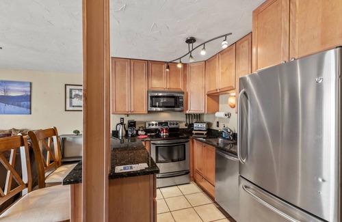 Steamboat Springs Condo | Stay at the Resort! Hike/Bike In/Out + Deck w/Slope Views-Hot Tub-Grill-Fireplace-Elevator-Updated