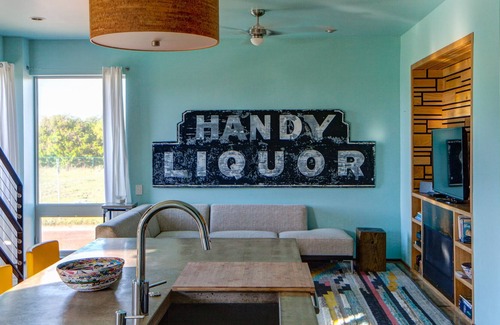 Port Aransas House | Stay at The SurfBetty, she's just cool! Short block to beach