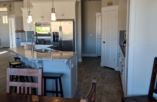 La Verkin House | Stay at ZION ESCAPE LaVerkin! PRIVATE HOME with PRIVATE POOL and HOT TUB!