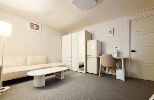 Seo-gu House | Stay B