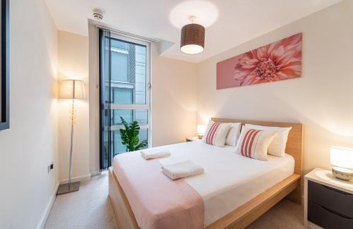 St Luke's Apartment | Stay Barbican