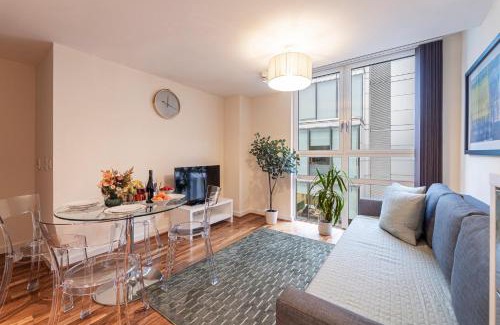 St Luke's Apartment | Stay Barbican