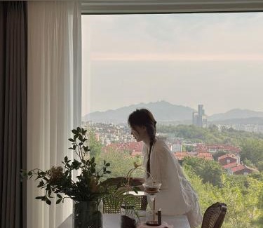 Itaewon Apartment | Stay By Leblossom