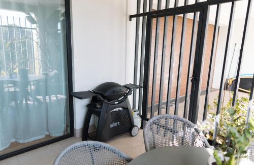 Kingston Park Apartment | Stay by the sea in a luxe retreat