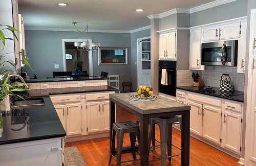 Wooded Estates House | Stay Close: Renovated Football Retreat!