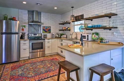 Fredericksburg House | Stay close to history in Fredericksburg, steps away from Main Street.