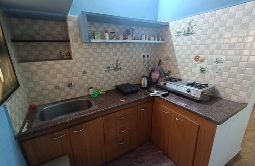 KK Nagar House | Stay Confident Cloud 9 Private AC room w Bathroom