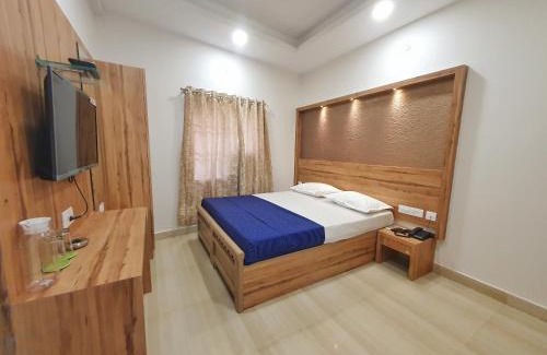 Periamet Hotel | Stay Court - Business Class Hotel - Near Central Railway Station