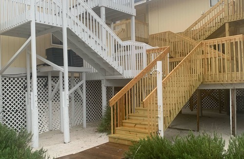 Holiday Isle Condo | Stay directly on the beach!