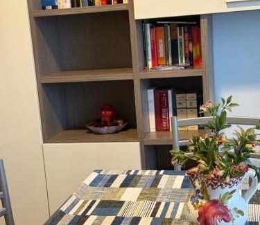 Aurora Apartment | Stay Easy - Centro storico a Piedi e Parcheggio gratuito