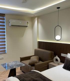 Jaypee Greens Apartment | Stay heights near Expo Mart