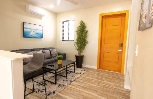 Leeward Settlement Apartment | Stay in a Long Bay Beach Villa with a Shared Pool