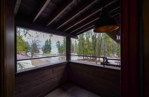 Agpar Apartment | Stay in Glacier National Park @ Apgar Lookout Retreat, Suite 4