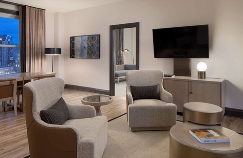 Theater District House | Stay in San Francisco's Finest! Pets are Allowed Here, Close to Union Square!