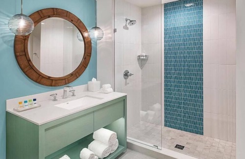 Sobro Hotel | Stay in the Heart of Nashville! 4 Relaxing Units/Rooftop Bar & Pool