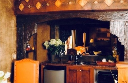 Washington Cottage | Stay in the Zion themed inn!3348714 a new 2nd rental. The Silo Inn