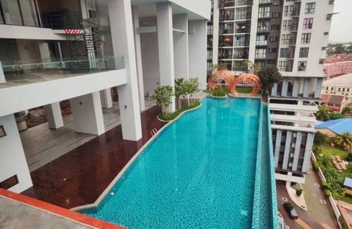 Kuala Lumpur Apartment | Stay Like Local in Kuala Lumpur in Front of Shopping Mall