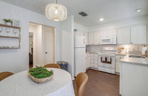 Benbrook House | Stay Local in the Fort