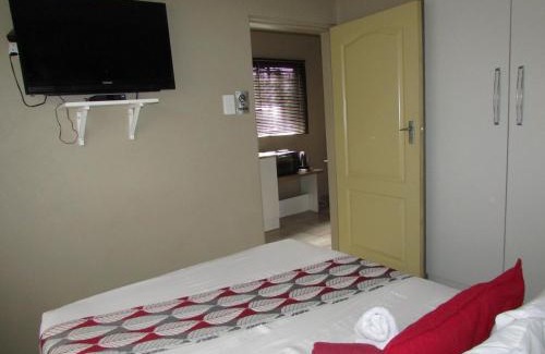 Hammanskraal Apartment | Stay near Dinokeng