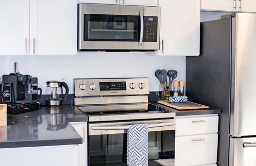 West End House | Stay near Point Defiance Park in our charming 1-bedroom cottage