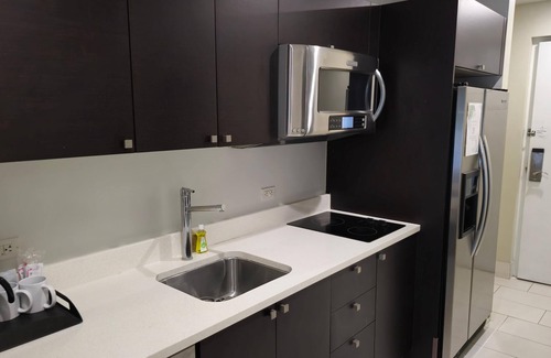 Doral Condo | Stay Near the Convention Center, King Studio