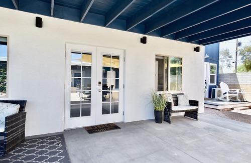 Peter Howell Apartment | Stay near UAZ in Tucson's cozy 1-bedroom