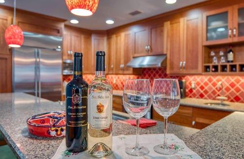 St. Augustine Historic District Apartment | Stay on Historic St. George Street! Walk to Attractions, Restaurants, Bars! $300 in Free Tickets!