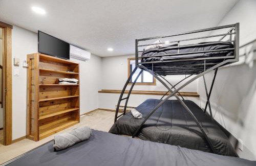 Village at Camelback Apartment | Stay On The Mountain, Under The Stars!