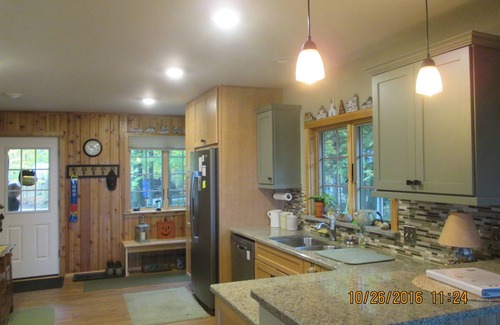 Forest Beach Cottage | Stay On The Tunnel Of Trees Scenic Highway