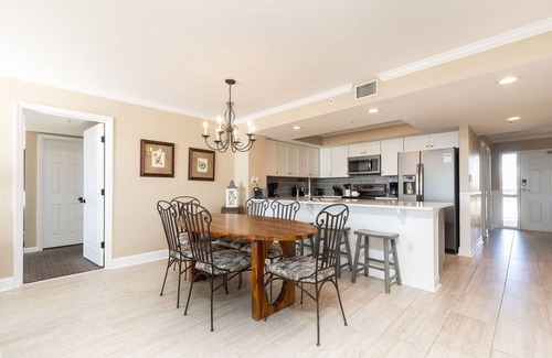 Folly Beach Condo | Stay @ Peaches & Cream on Folly Beach
