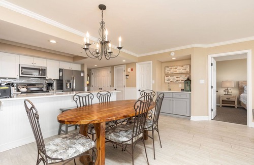 Folly Beach Condo | Stay @ Peaches & Cream on Folly Beach