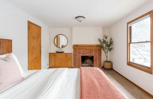 Goose Hollow House | Stay Portland - 4BR Preserved 1907 Classic Craftsman