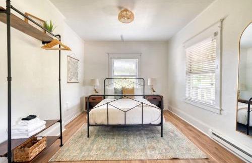Richmond House | Stay Portland - Mt Tabor Retreat - Local Eateries - Shops - Bars